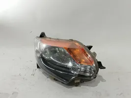 Mitsubishi L200 Lampa przednia 8301C730