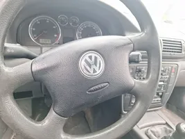 Volkswagen Passat Alltrack Ohjauspyörän turvatyyny 3B0880201BM