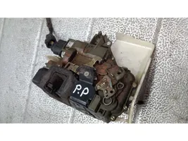 Volkswagen Polo Front door lock 