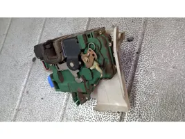 Volkswagen Polo Front door lock 