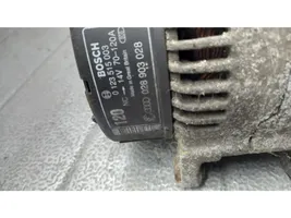 Audi A4 S4 B5 8D Generatore/alternatore 