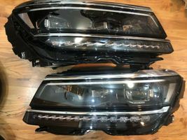 Volkswagen Tiguan Priekinių žibintų komplektas 030110123600