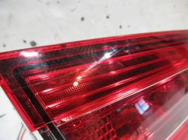 Renault Clio IV Lampy tylnej klapy bagażnika 