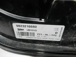Peugeot 208 Lampa tylna 9823216680