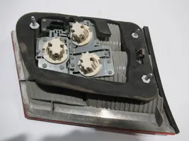 Opel Vectra C Lampy tylnej klapy bagażnika 24469464