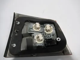 Opel Vectra C Lampy tylnej klapy bagażnika 24469464