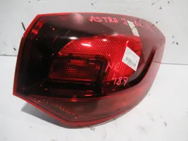 Opel Astra J Lampa tylna 13314051