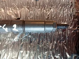 Volvo V70 Injecteur de carburant 31303238