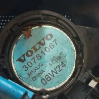 Volvo V70 Głośnik drzwi przednich 30781067