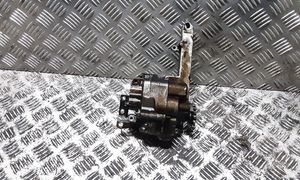 Mercedes-Benz CLS C219 Oil pump 6421810801