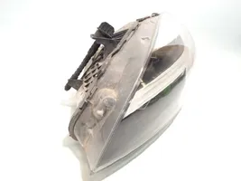 Volvo V40 Lampa przednia 32228479