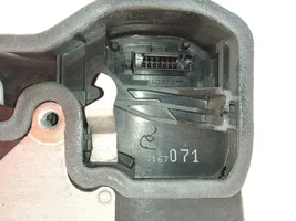 BMW X3 E83 Front door lock 7167071