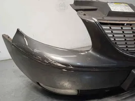 Chrysler Voyager Zderzak przedni 5018639AA