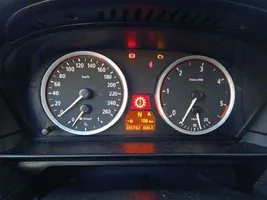 BMW 5 E60 E61 Compteur de vitesse tableau de bord 62116945641