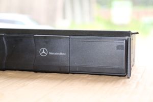 Mercedes-Benz CLK A209 C209 CD/DVD mainītājs A2038209089