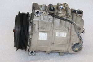 Mercedes-Benz SLK R171 Ilmastointilaitteen kompressorin pumppu (A/C) 0012300711