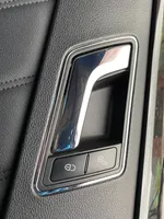 Mercedes-Benz E W212 Garniture de panneau carte de porte avant A2127270348