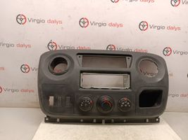 Renault Master III Radion/GPS-laitteen pääyksikön kehys 682600025r