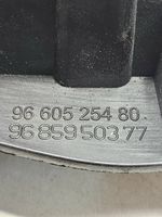 Peugeot 508 Priekinė atidarymo rankenėlė vidinė 9660525480