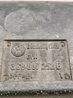 Volkswagen PASSAT CC Путопласт бампера 3C8807252B