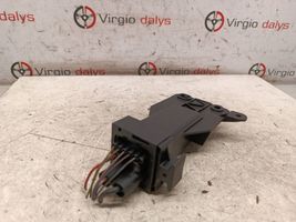 Volkswagen PASSAT B6 Relé del ventilador del refrigerador 5J0919506