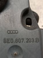 Audi A4 S4 B7 8E 8H Support de montage de pare-chocs avant 8E0807203B