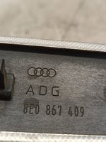 Audi A4 S4 B7 8E 8H Etuoven verhoilu (käytetyt) 8E0867409