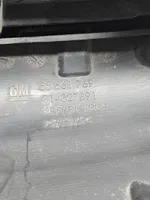Opel Insignia A Ylempi jäähdyttimen ylätuen suojapaneeli 55561769