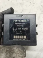 Toyota Avensis T270 Pysäköintitutkan (PCD) ohjainlaite/moduuli 10R030426