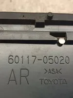 Toyota Avensis T270 Listwa / Nakładka na błotnik przedni 6011705020