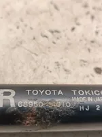 Toyota Picnic Vérin de capot arrière 6895044010