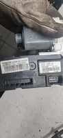 Renault Laguna III Elektryczny podnośnik szyby drzwi przednich 807300013r