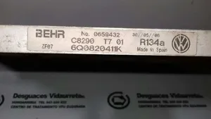 Volkswagen Polo IV 9N3 Radiateur condenseur de climatisation 6Q0820411K