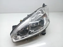 Peugeot 208 Lampa przednia 9802221880