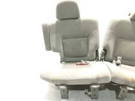 Nissan Patrol Y61 Fotel tylny 