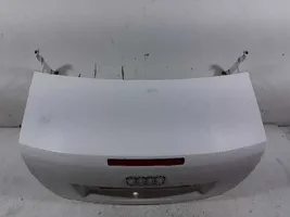 Audi A4 Allroad Задний подоконник 8H0827023B