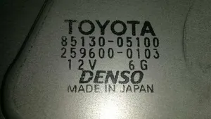 Toyota Avensis T220 Motor del limpiaparabrisas trasero 8513005100