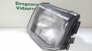 Mitsubishi Montero Lampa przednia 