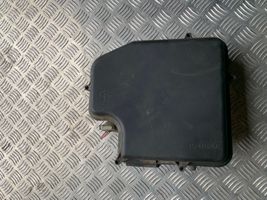 Audi A6 Allroad C5 Tapa de caja de fusibles 8D1907355B