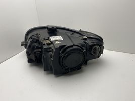 Audi A4 S4 B7 8E 8H Lampa przednia 8E0941004AP