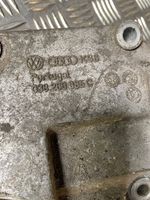 Audi A6 S6 C5 4B Staffa di montaggio del compressore dell’A/C 038260885C