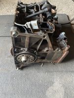 Audi A4 S4 B7 8E 8H Blokas 06F103021D