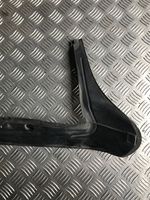 Audi A4 S4 B8 8K Soporte/sello del guardabarros de espuma 8K0821112