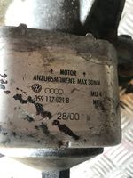 Audi A4 S4 B7 8E 8H Supporto di montaggio della pompa del servosterzo 059145 169