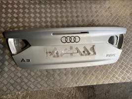 Audi A3 S3 8P Galinis dangtis (bagažinės) 