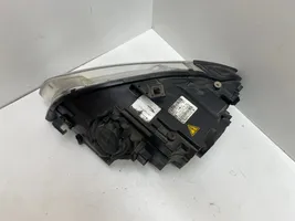 Audi A4 S4 B7 8E 8H Lampa przednia 8E0941030BM