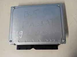 Volkswagen PASSAT B5 Calculateur moteur ECU 3B0907557S