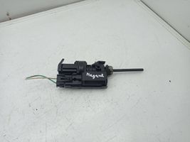 Renault Megane III Fuel tank cap lock 