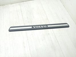 Volvo V70 Osłona listwy przedniej 8659960