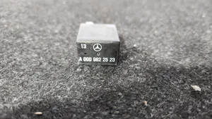 Mercedes-Benz GLC X253 C253 Autres relais A0009822523